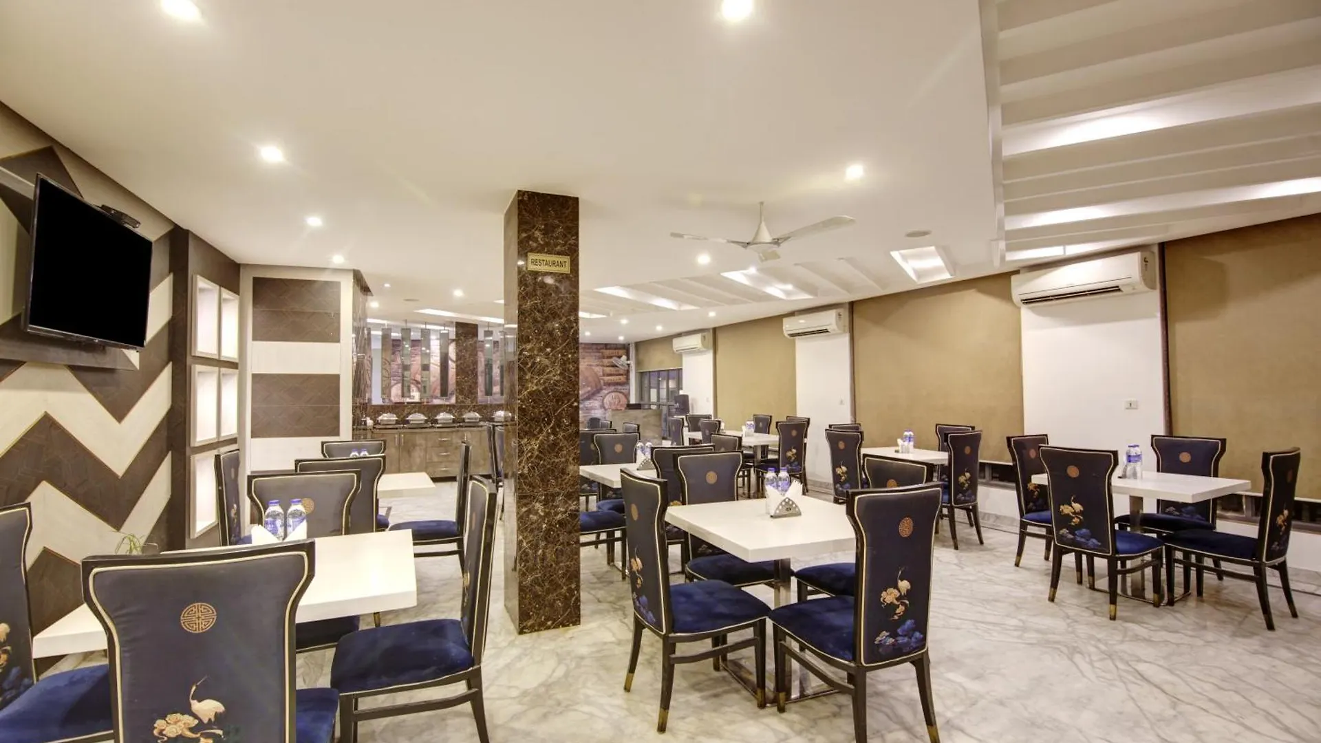 Hotel Almaty International With Free Airport Transffer New Delhi 4*,  India