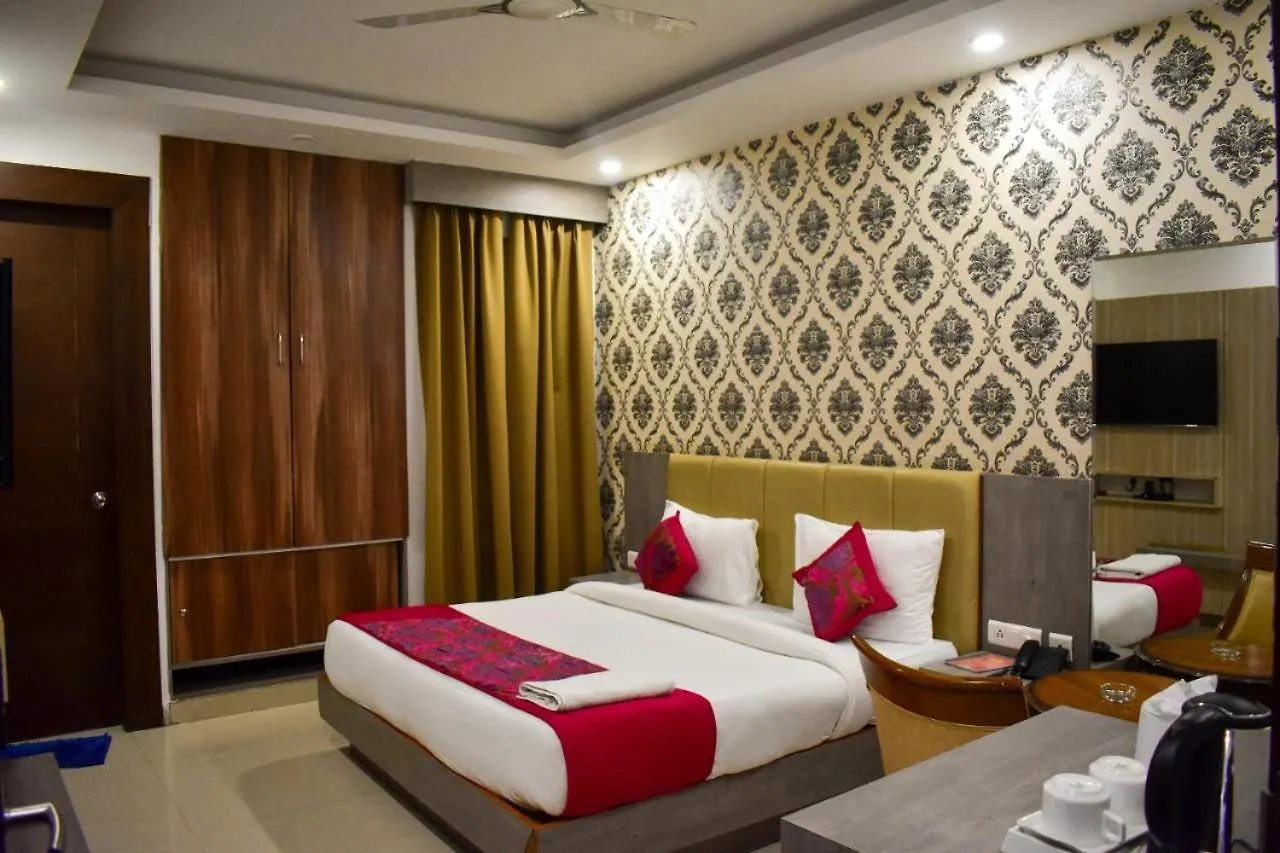 Hotel Almaty International With Free Airport Transffer Nuova Delhi